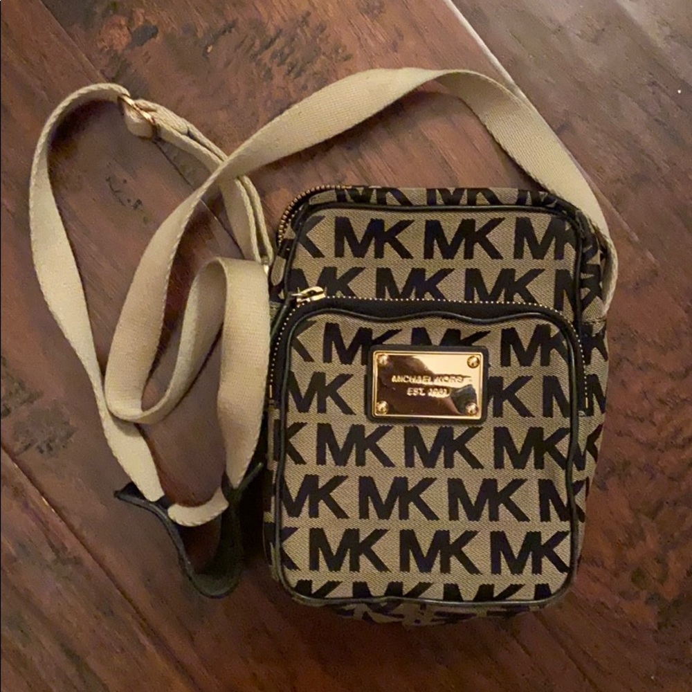 Michael Korda Shoulder Bag